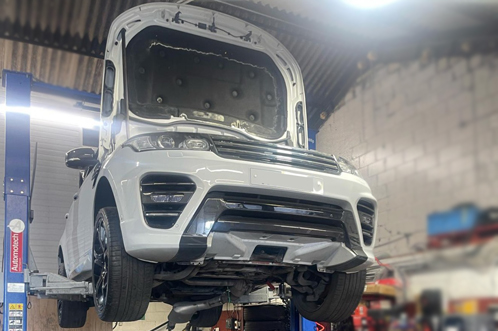 Lr engine specialists galley